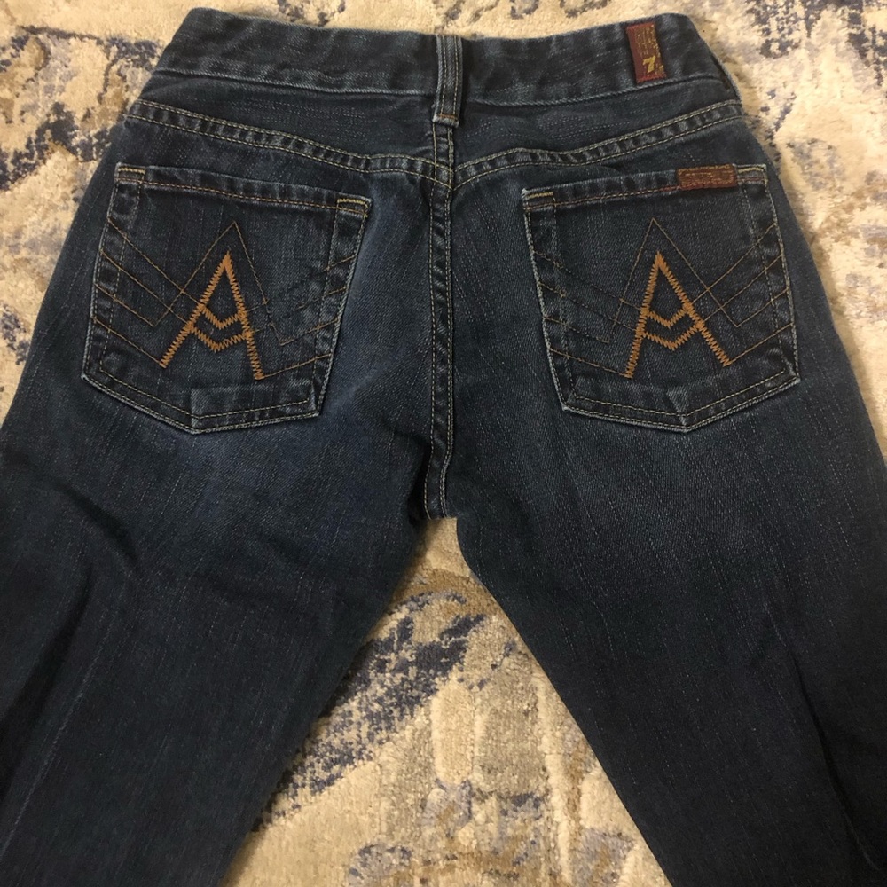 cute 7 for all mankind  jeans a little wear on the bottom of the legs but other